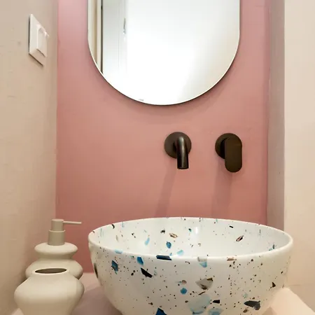 Unique Sunny Post Modern סלוניקי